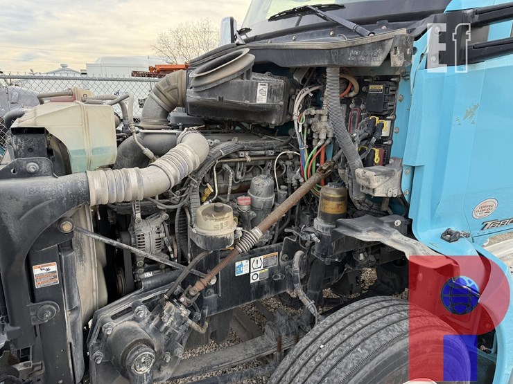 2019-kenworth-t680-image-15