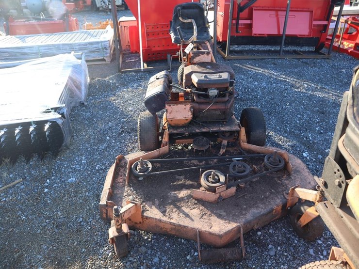 3-wheel-skag-riding-mower-non-running-image-3