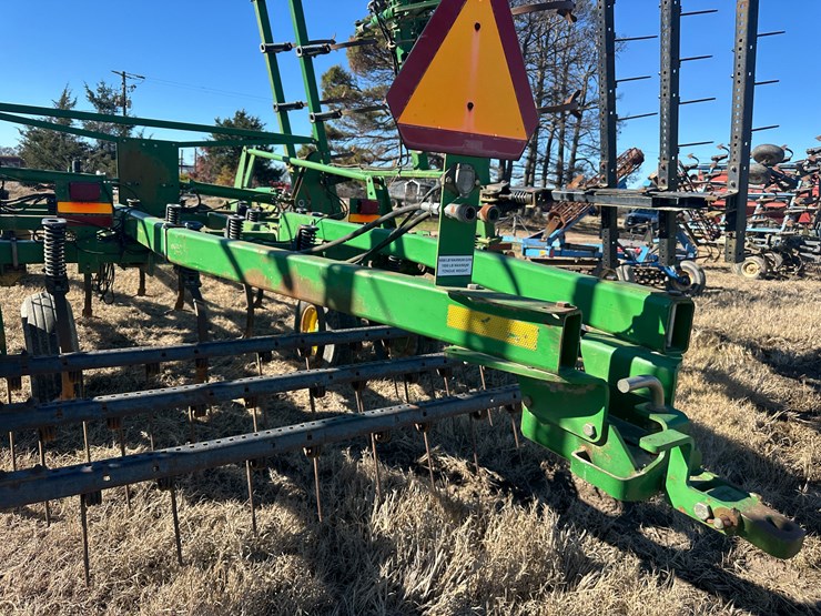 john-deere-27-image-26