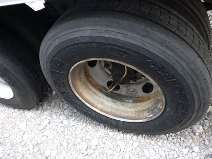 2018-hyundai-translead-image-8