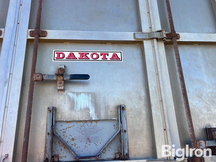 1983-international-f1954-tri/a-grain-truck-image-18