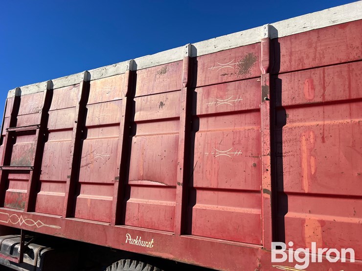 1975-ford-f700-image-20