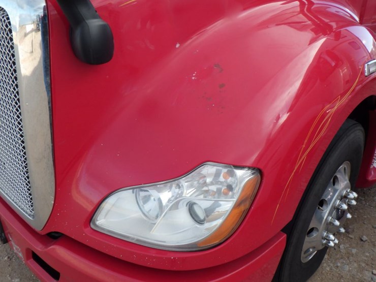 2020-kenworth-t680-image-2