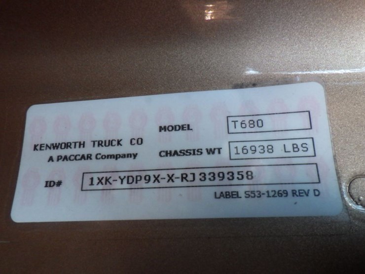 2024-kenworth-t680-image-21