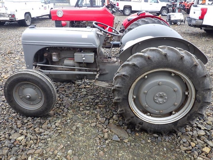 ford-tractor-image-7