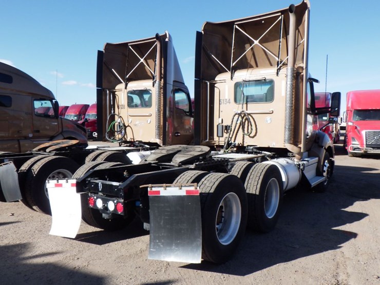 2022-kenworth-t680-image-8