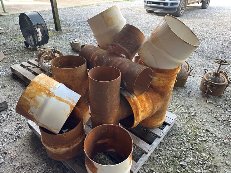 #35881-•-lot-of-miscellaneous-irrigation-pipe-fittings-image-3