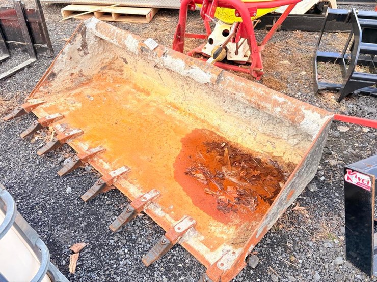 bobcat-72in-tooth-bucket-image-1