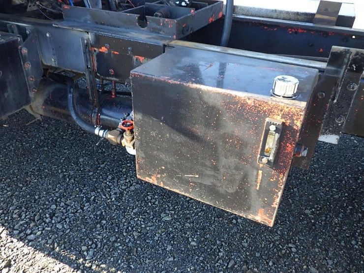 kenworth-14'-t/a-dump-truck-image-16