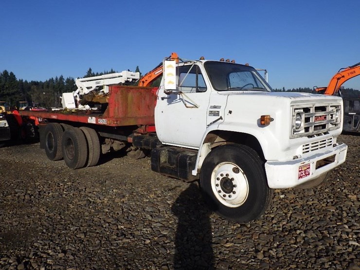 1977-gmc-6500-23'-t/a-flatbed-truck-image-3
