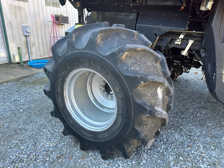 #35797-•-2011-case-7120-combine-image-10