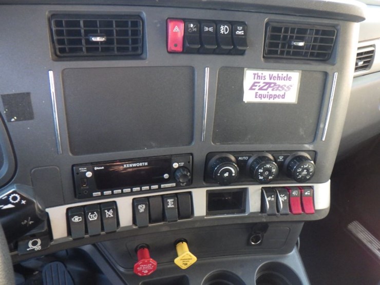 2024-kenworth-t680-image-19