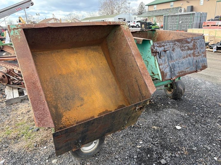 feed-cart-w/-double-hoppers-image-4