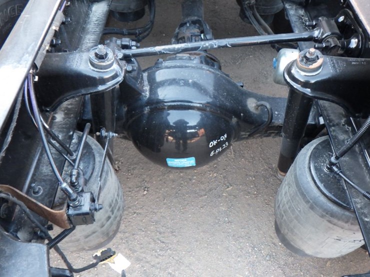 2022-kenworth-t680-image-14