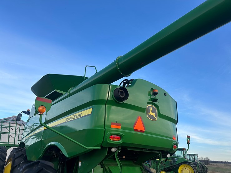 2018-john-deere-s780-image-22