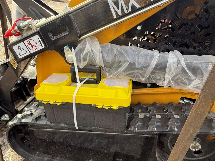 #85-•-unused-agt-mx-mrt14-stand-on-skid-steer-loader-mxmrt142025000992-inv#-35729-image-29