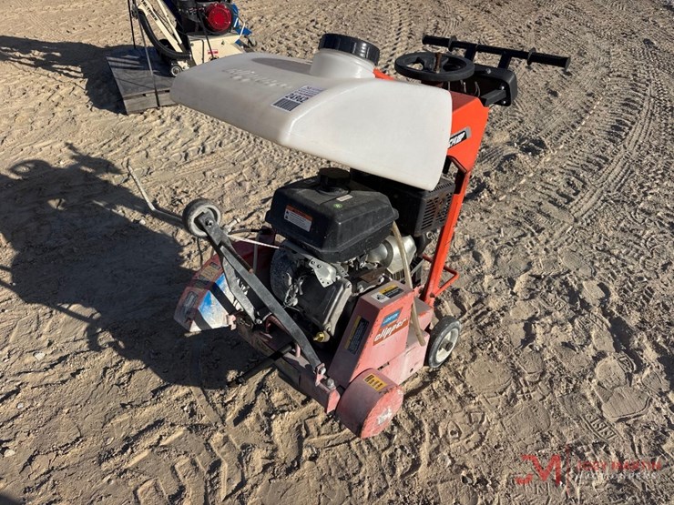 2022-norton-clipper-c1418p-concrete-saw-image-4
