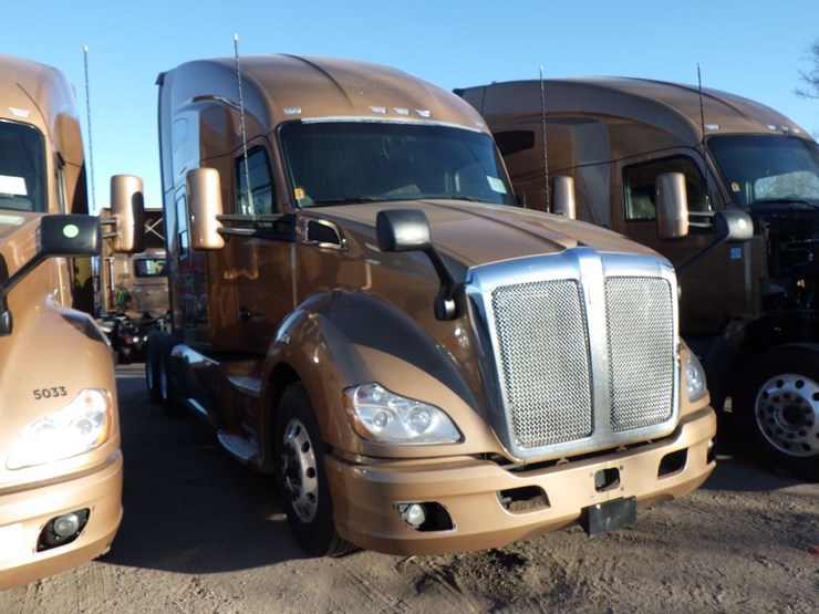 2022-kenworth-t680-image-4