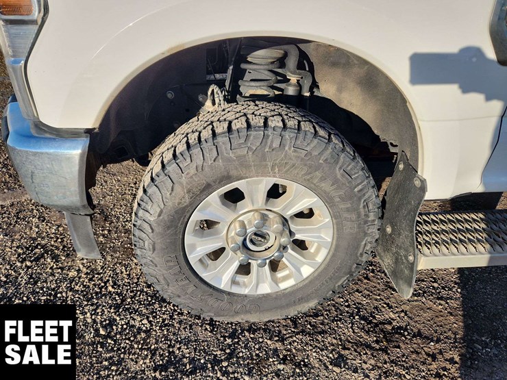 2021-ford-f350-image-12