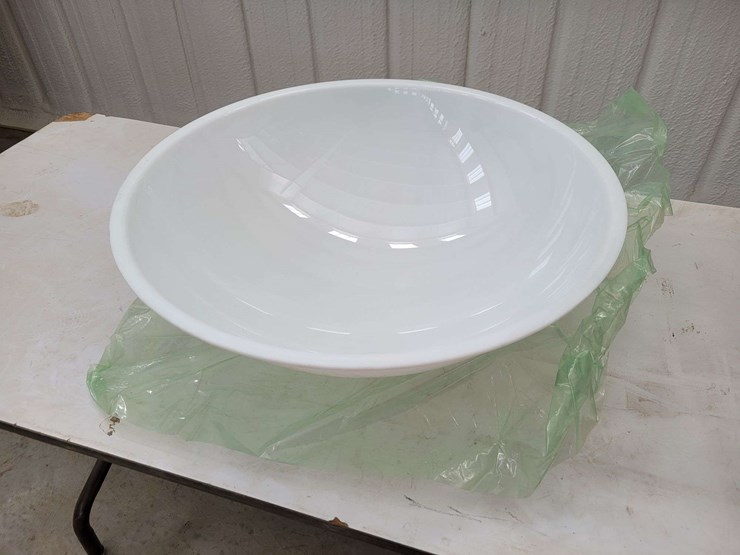 hanging-light-fixture-w/globe-image-5