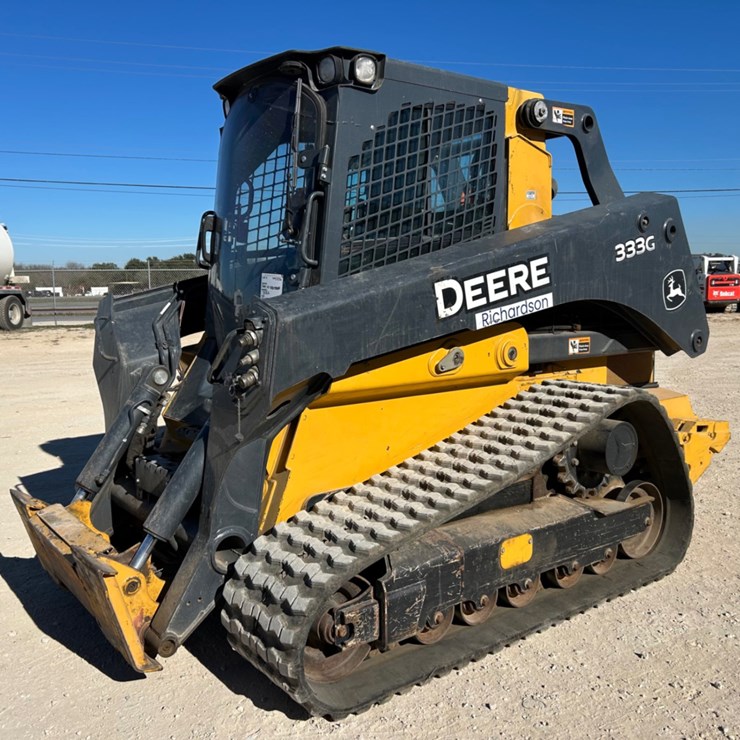 2017 DEERE 333G