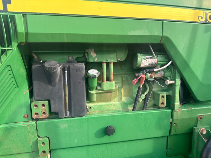1999-john-deere-8400t-image-46