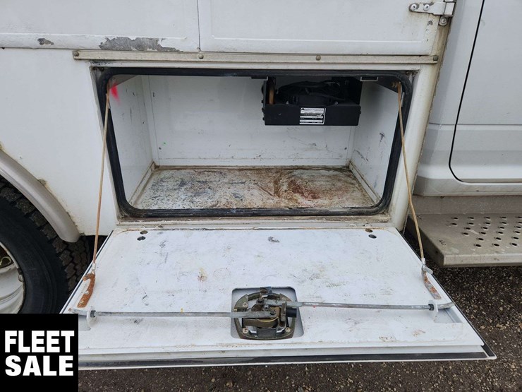 2012-ram-5500-4x4-s/a-service-truck-image-35