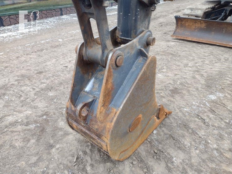 2021-deere-85g-image-16