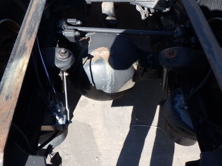 2016-kenworth-t680-image-12