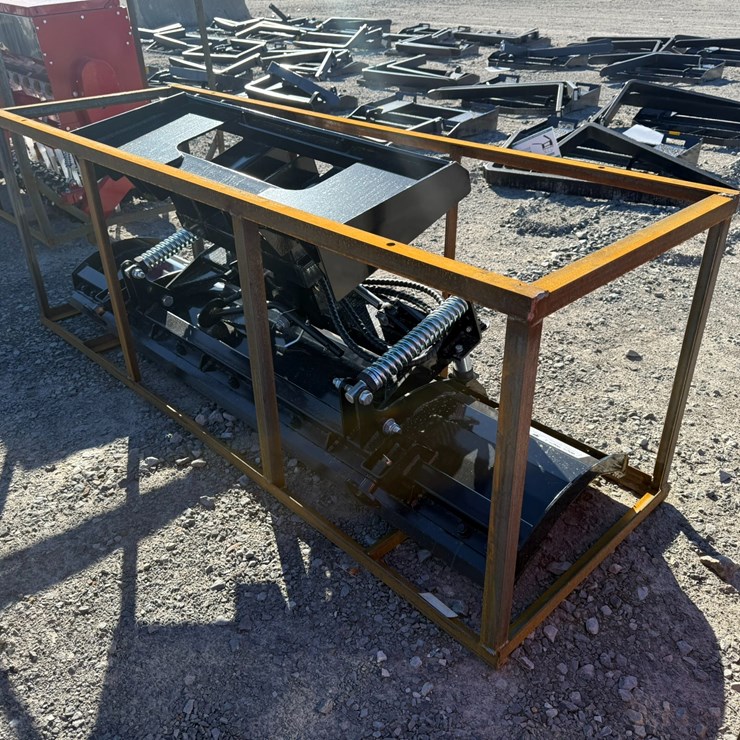 #2028 • Unused Mower King SPA84 84" Skid Steer Bulldozer Blade SPA8425111502CINV# 35703