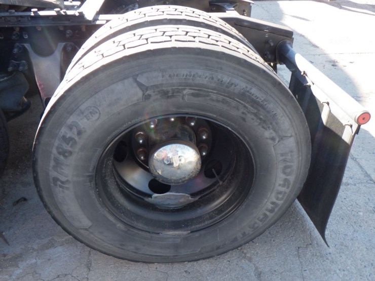 2017-international-prostar-image-12