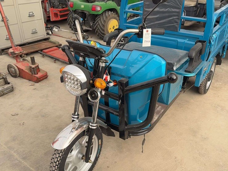 electric-tricycle-with-dump-bed,-60-volt-image-2