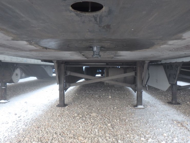 2012-utility-3000r-image-4