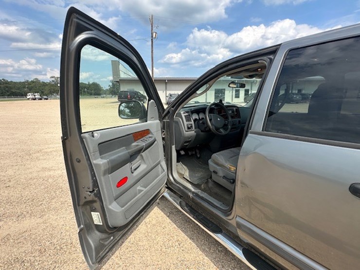 2006-dodge-ram-1500-image-32