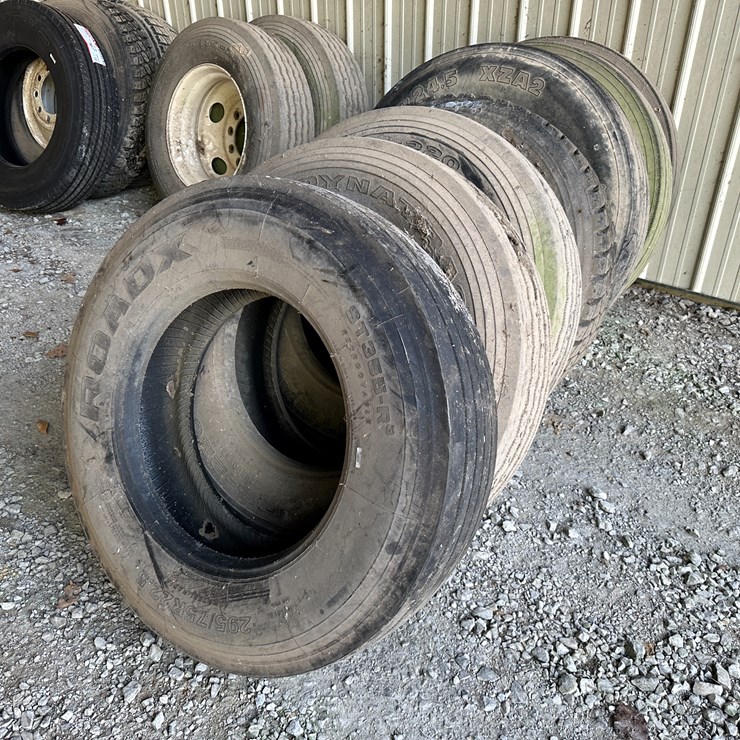 #35097 • Lot of Miscellaneous Tires