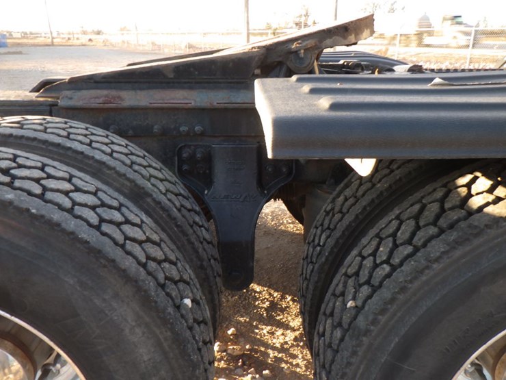 2014-kenworth-t800-image-8