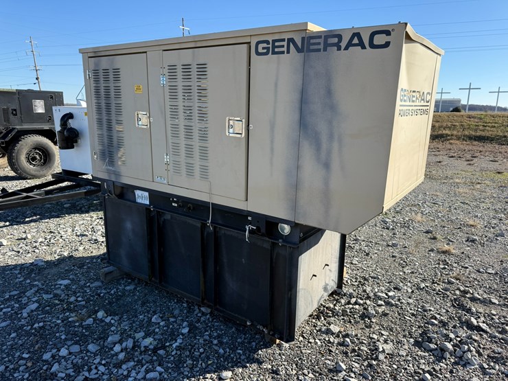 2007-john-deere-4024t-image-1