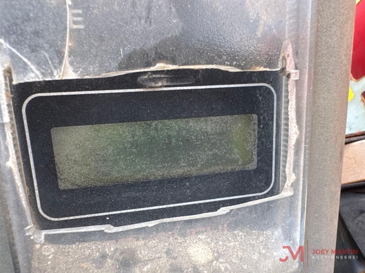 2016-takeuchi-tl8-image-15