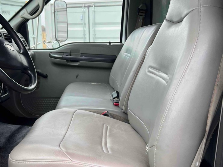 2008-ford-f650-xl-image-19