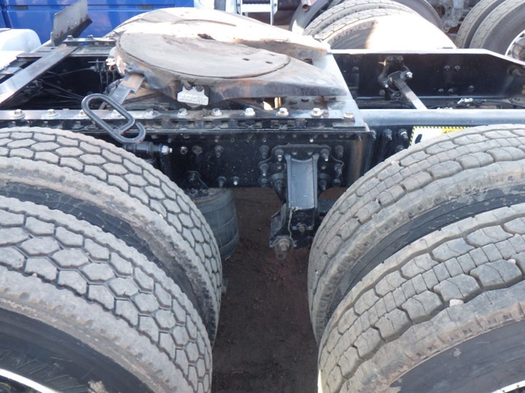 2020-mack-an64t-image-12