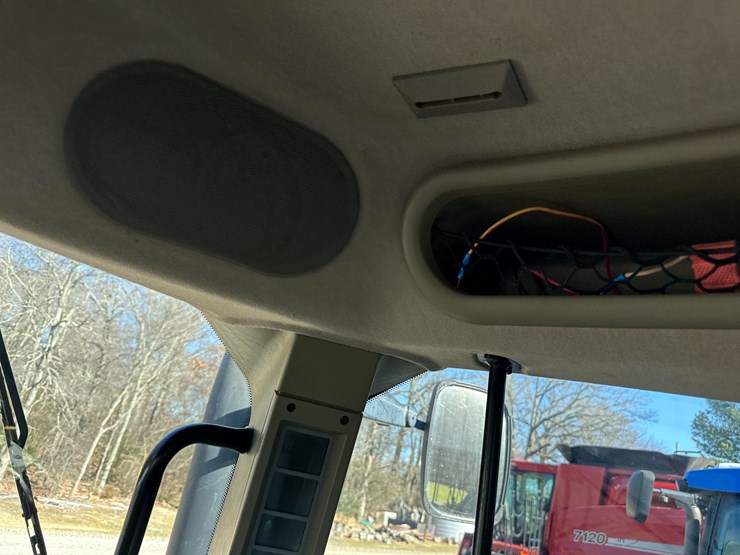 #35799-•-2004-case-mx285-tractor-image-69