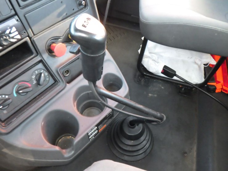 2017-international-prostar-image-17