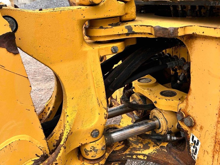 john-deere-310d-image-12