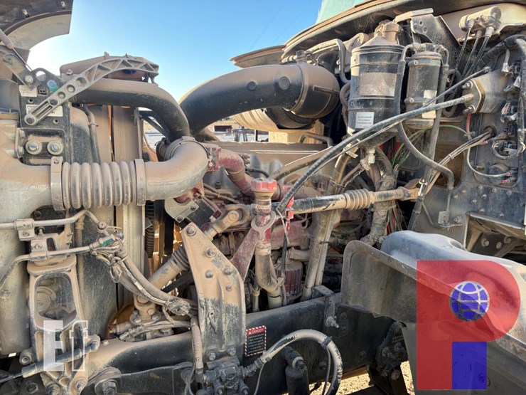 2013-mack-granite-gu713-image-7