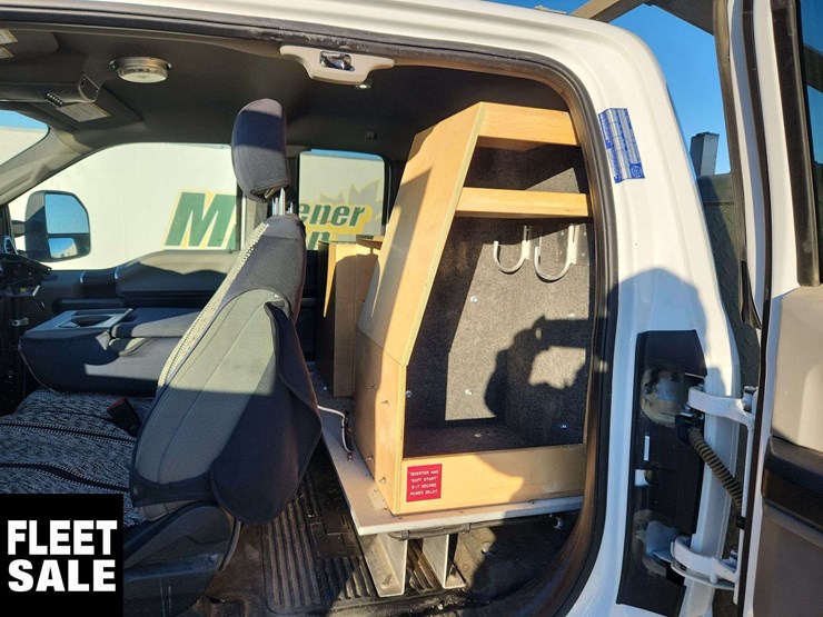 2021-ford-f350-image-30