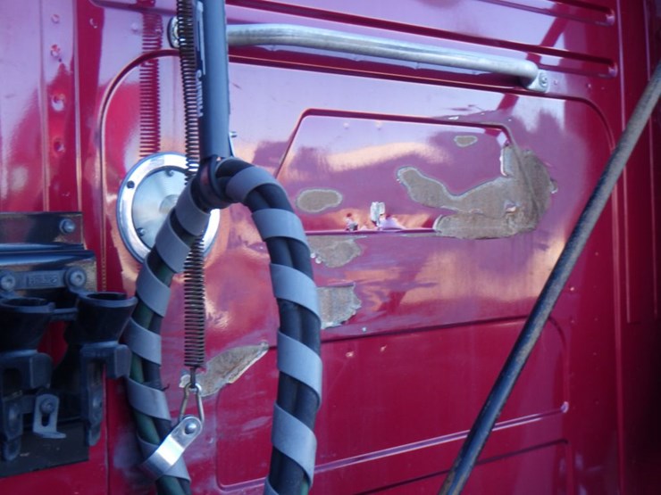 2020-volvo-vnl-760-image-15