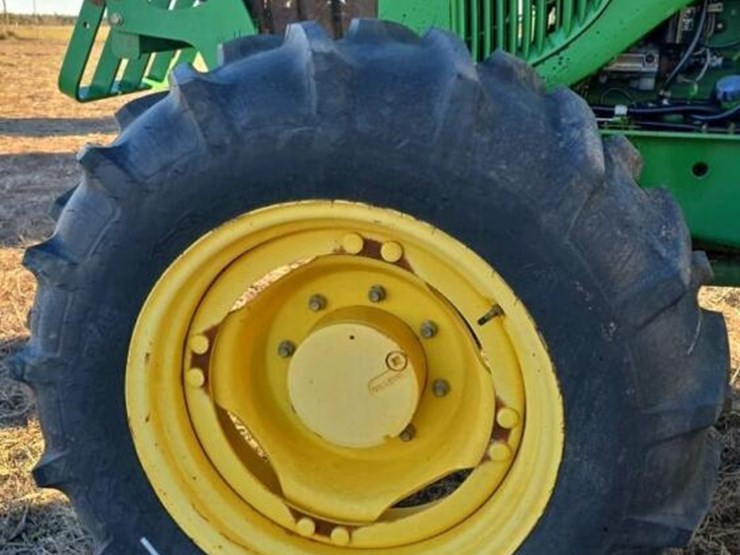john-deere-6215-image-10