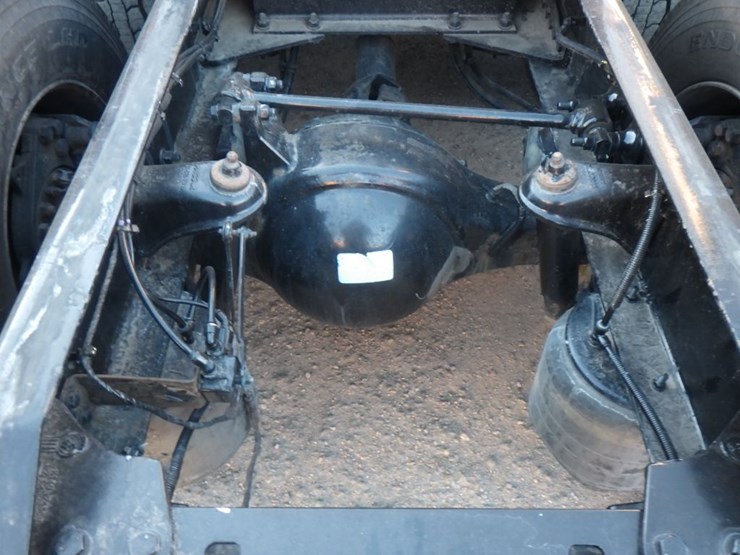 2022-kenworth-t680-image-9