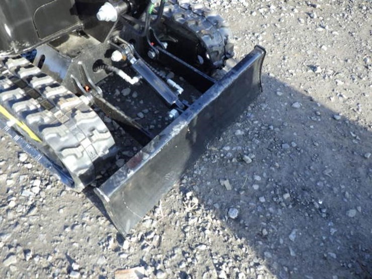 2025-vicsec-13c-hydraulic-excavator-image-10