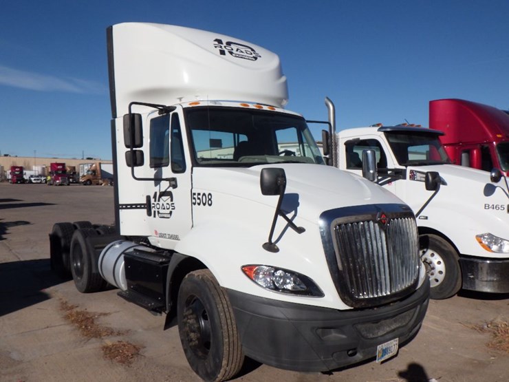 2017-international-prostar-image-3